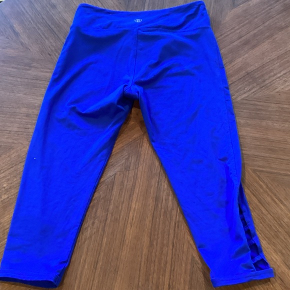 Balance Collection Capris - Picture 2 of 4